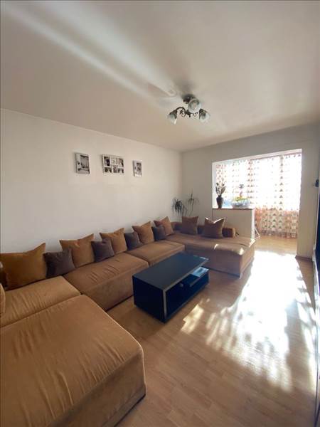 Vanzare apartament 3 camere decomandat  Centrul Civic, Brasov