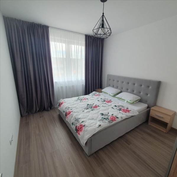 Vanzare apartament 2 camere decoomandat bloc nou Tractorul, Brasov