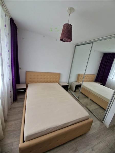 Vanzare apartament 2 camere decomandat blooc nou Tractorul, Brasov