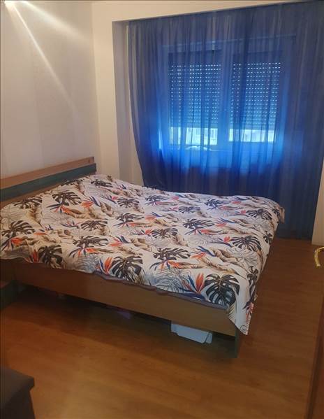 Vanzare apartament 4 camere decomandat Garii, Brasov