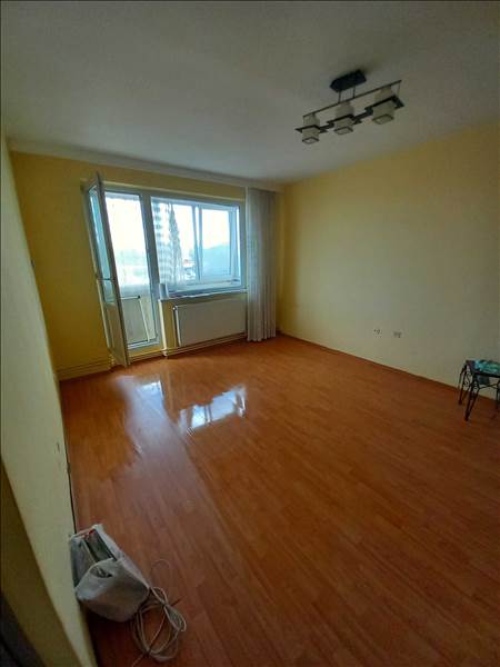 Vanzare apartament 2 camere etaj intermediar Astra, Brasov