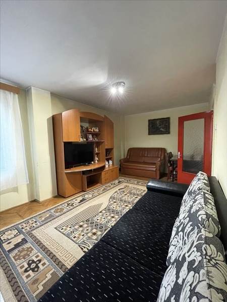 Apartament 3 camere decomandat, etajul 1 Centrul Civic-Kogalniceanu, Brasov