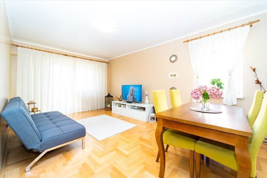 Vanzare apartament 3 camere decomandat vlahuta, Brasov