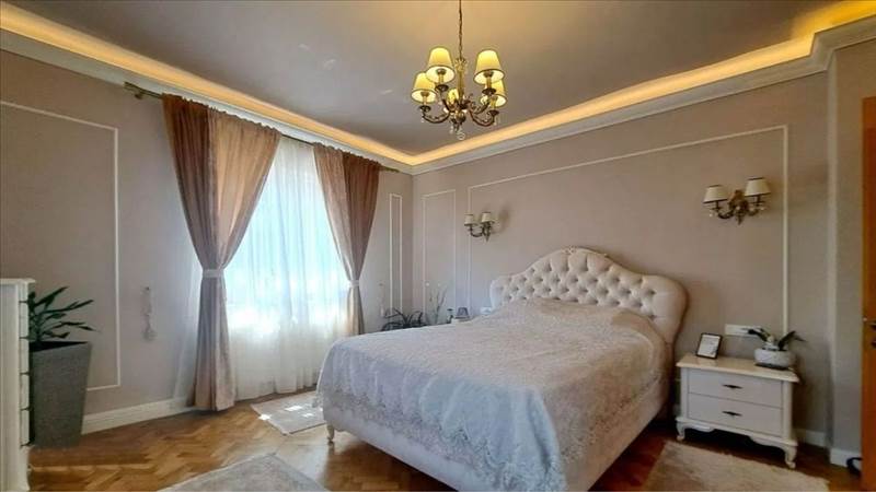 Vanzare apartament 2 camere etaj intermediar Centrul Istoric, Brasov