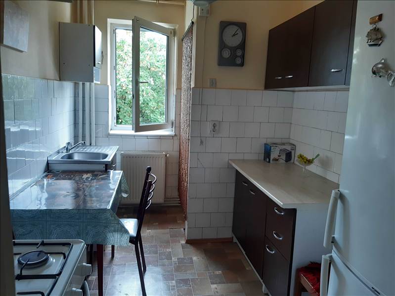 Vanzare apartament 2 camere etaj intermediar Grivitei, Brasov