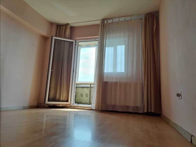 Apartament 2 camere decomandat Tractorul, Brasov