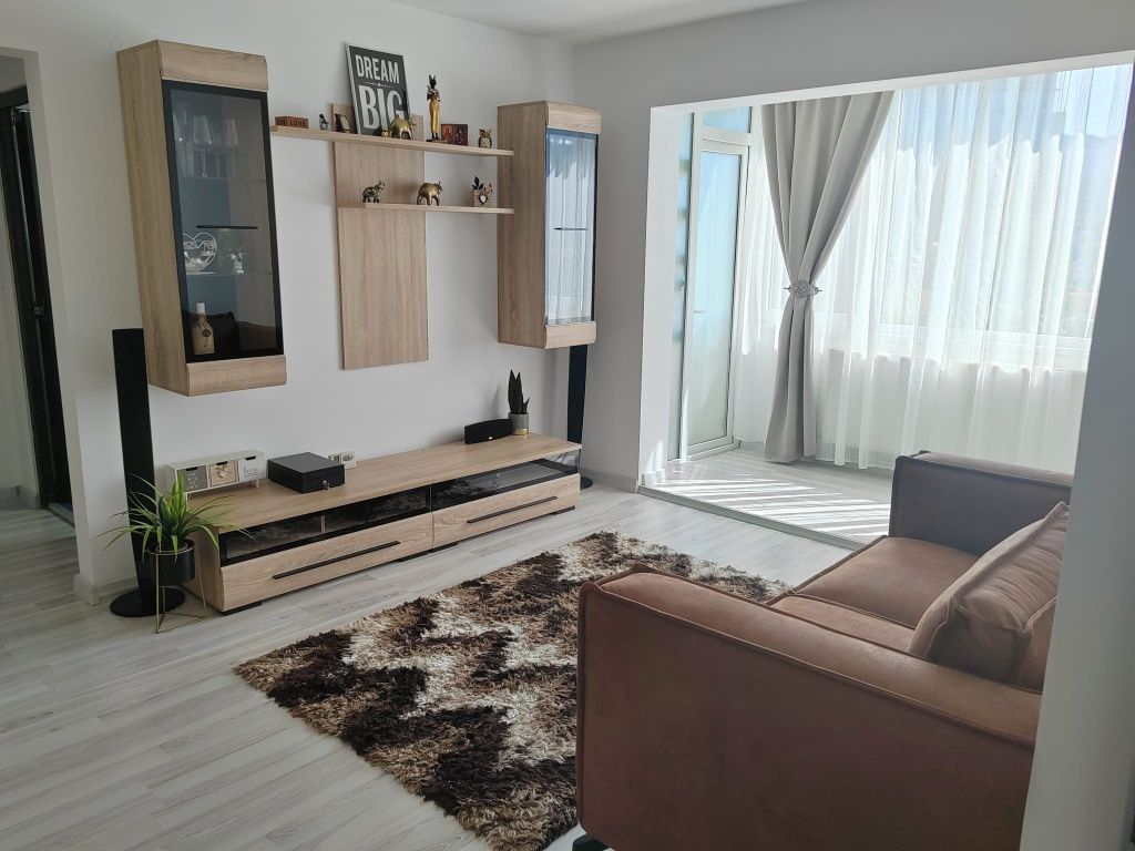 Apartament 3 camere renovat Astra