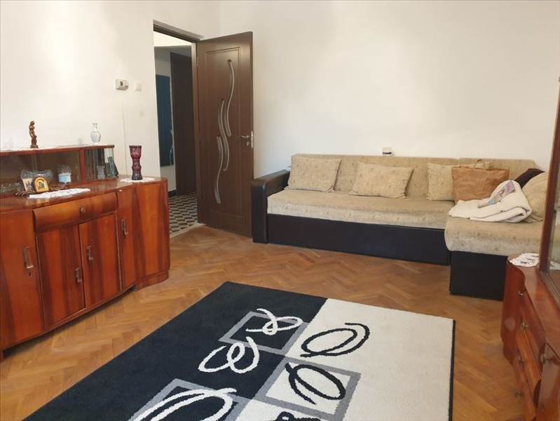 Vanzare apartament 3 camere decomandat Grivitei, Brasov