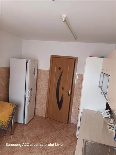 Vanzare apartament 3 camere decomandat Triaj, Brasov