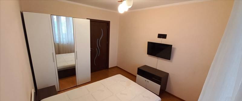 Vanzare apartament 3 camere etaj intermediar Gemenii, Brasov