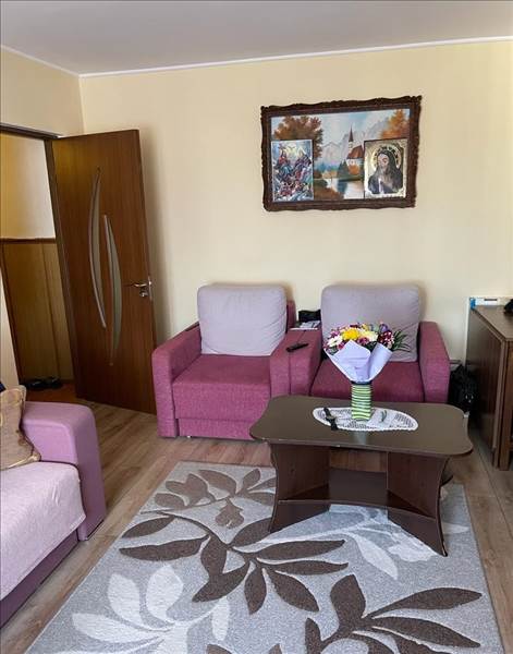 Vanzare apartament 2 camere decomandat Tractorul, Brasov