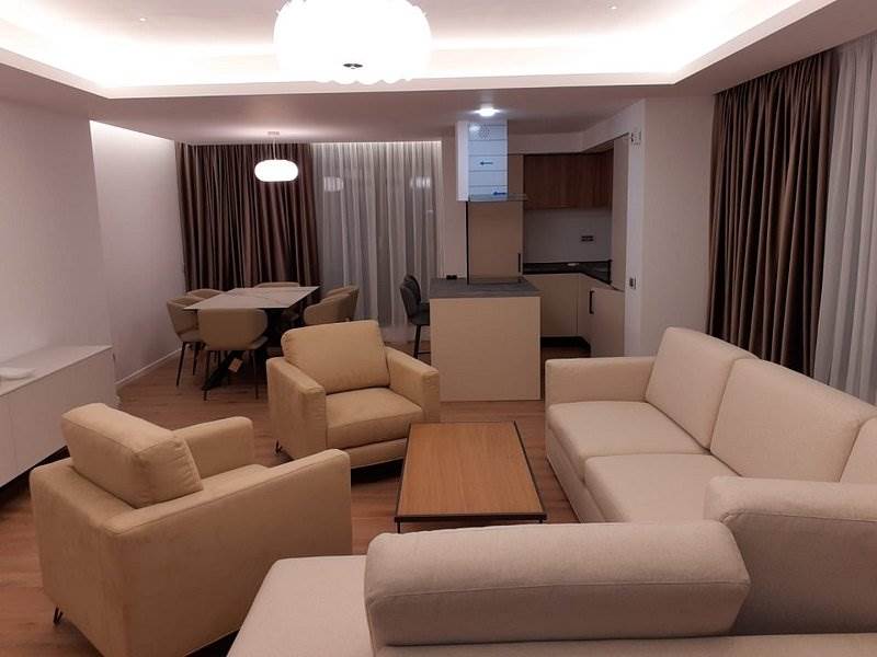 Vanzare apartament 3 camere decomandat bloc nou Livada Postei, Brasov