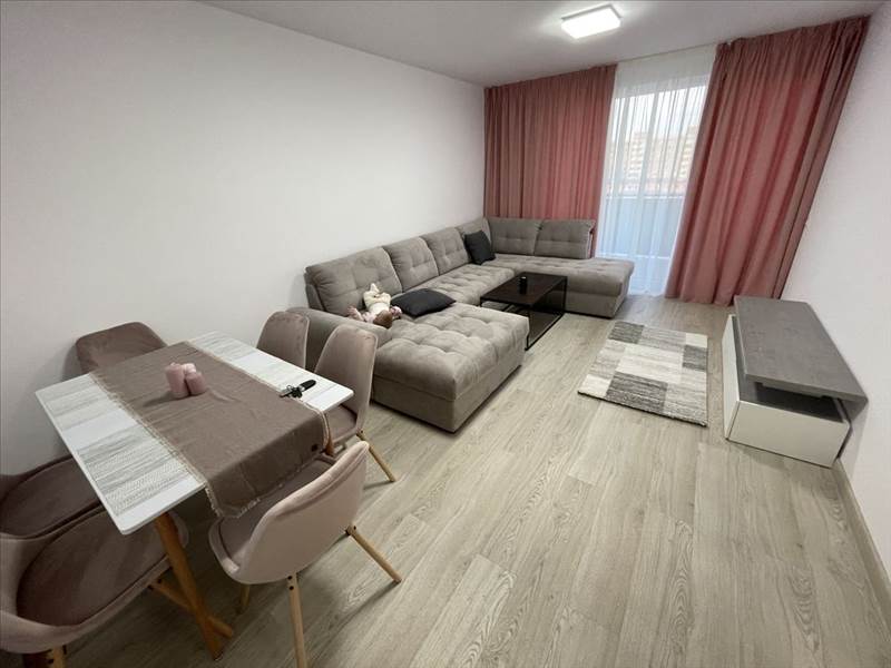 Vanzare apartament 3 camere decomandat bloc nou Astra, Brasov