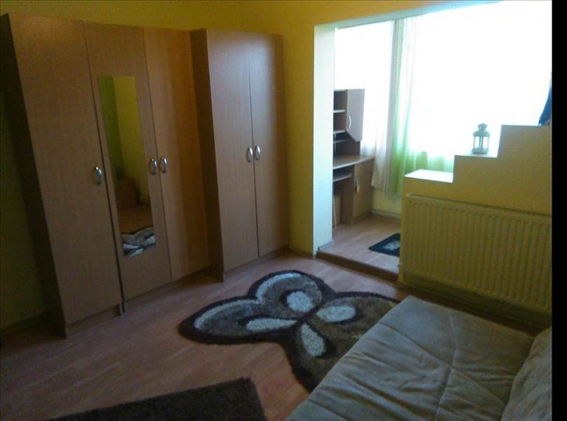 Vanzare apartament 2 camere decomandat Bartolomeu, Brasov