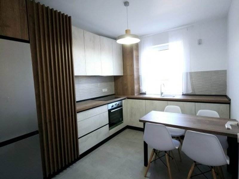 Vanzare apartament 3 camere decomandat bloc nou Tractorul, Brasov