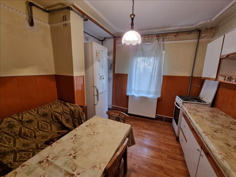 Vanzare apartament 3 camere decomandat Racadau-Parcul Trandafirilor, Brasov