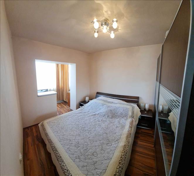 Vanzare apartament 4 camere decomandat Tractorul, Brasov