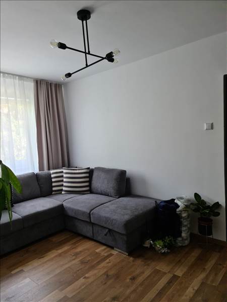 Vanzare apartament 2 camere etaj intermediar Gemenii, Brasov