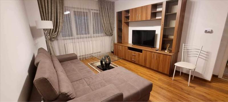 Vanzare apartament 2 camere decomandat bloc nou Tractorul, Brasov