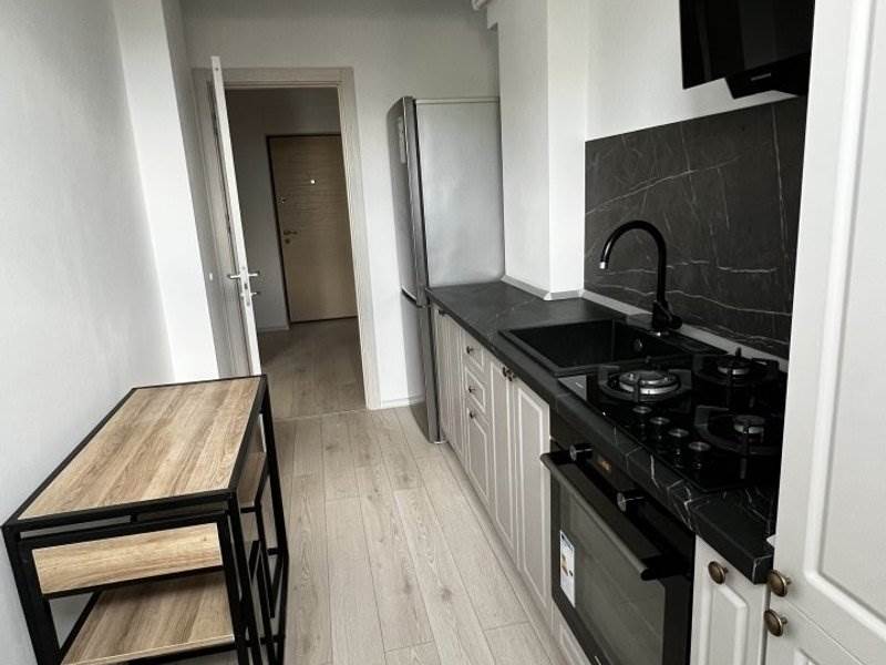 Vanzare apartament 2 camere decomandat bloc nou Tractorul, Brasov