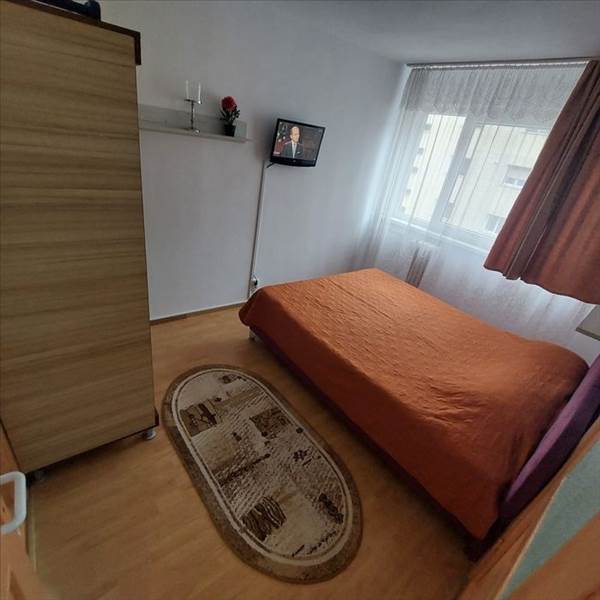 Vanzare apartament 2 camere Tractorul, Brasov