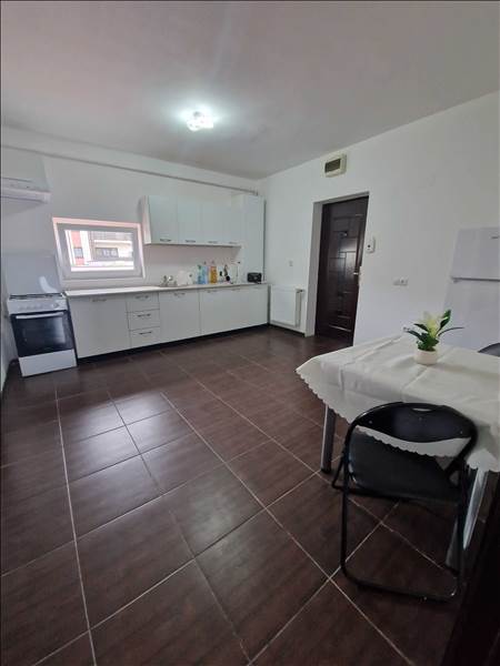 Vanzare apartament 2 camere decomandat bloc nou Tractorul, Brasov