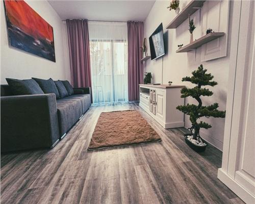 Apartament 3 camere decomandat, etaj intermediarRacadau