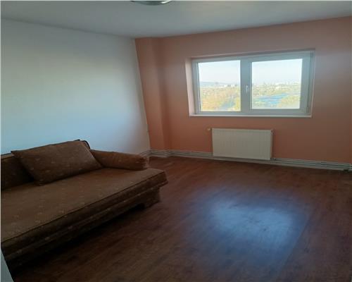 Apartament 4 camere etaj intermediar Craiter