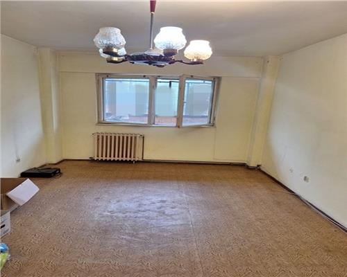 Apartament 3 camere decomandat etajul 1 Grivitei